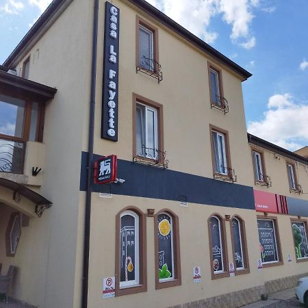 Отель Casa La Fayette Тимишоара Экстерьер фото